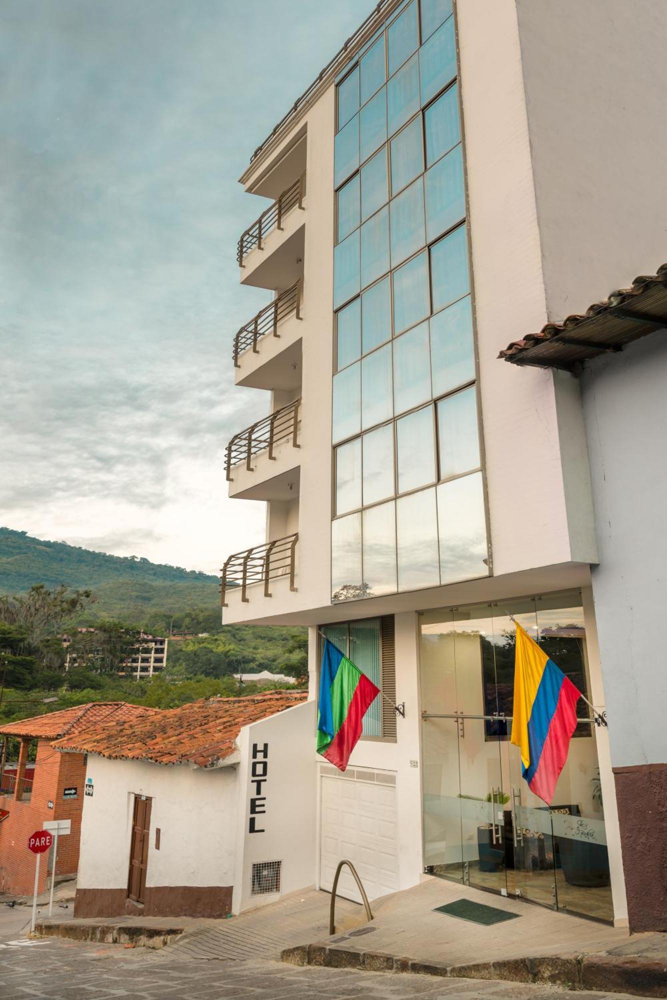 Hotel Puerto Bahia San Gil Eksteriør billede