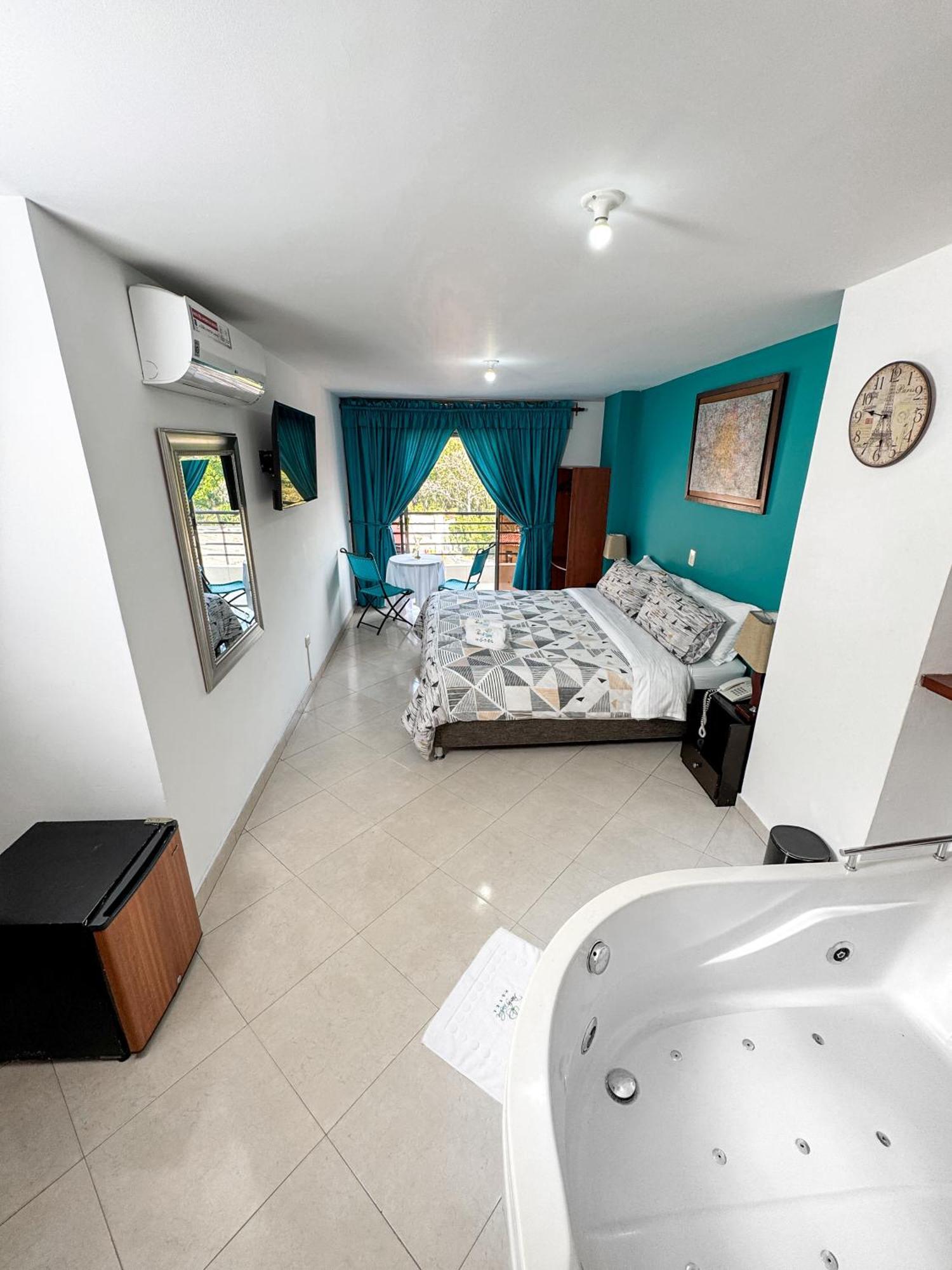 Hotel Puerto Bahia San Gil Eksteriør billede